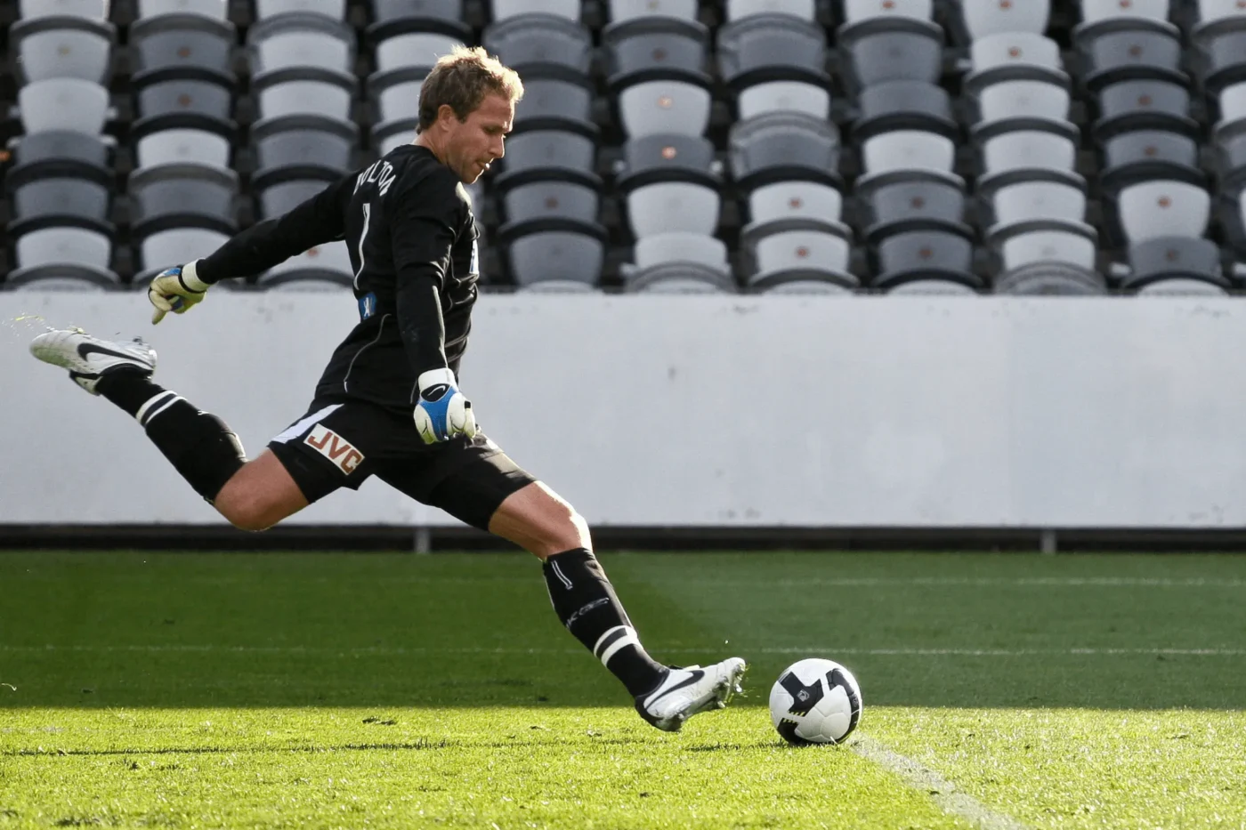 khai-niem-luat-phat-bong-le-7mcn-la-gi-min_11zon